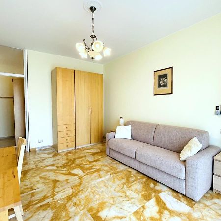 Accomodo Mib27 Bivano Centrale Villa Milano Esterno foto