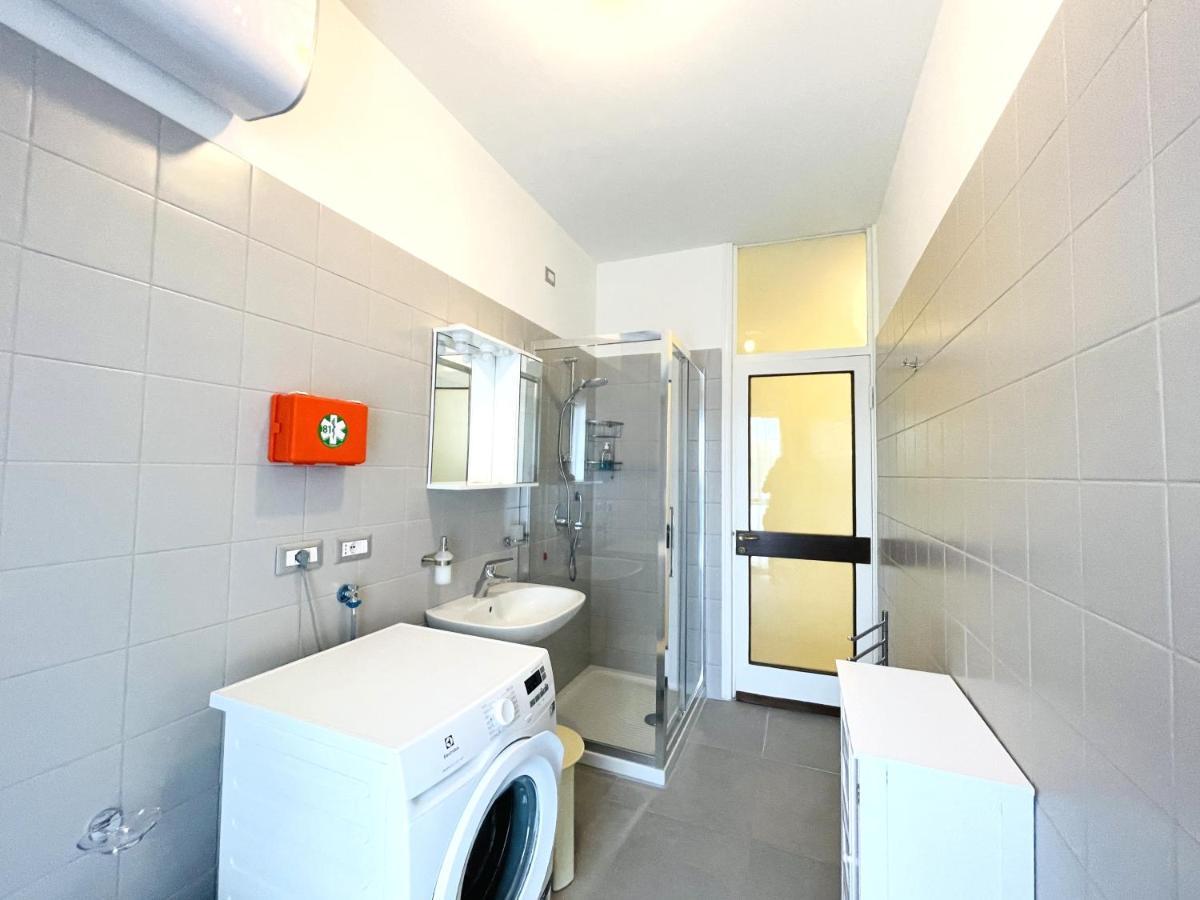 Accomodo Mib27 Bivano Centrale Villa Milano Esterno foto